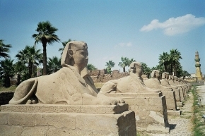 Billard an historischem Ort in Luxor